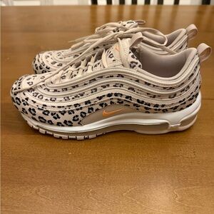 Nike Women's Beige and Orange Leopard Print Sneakers